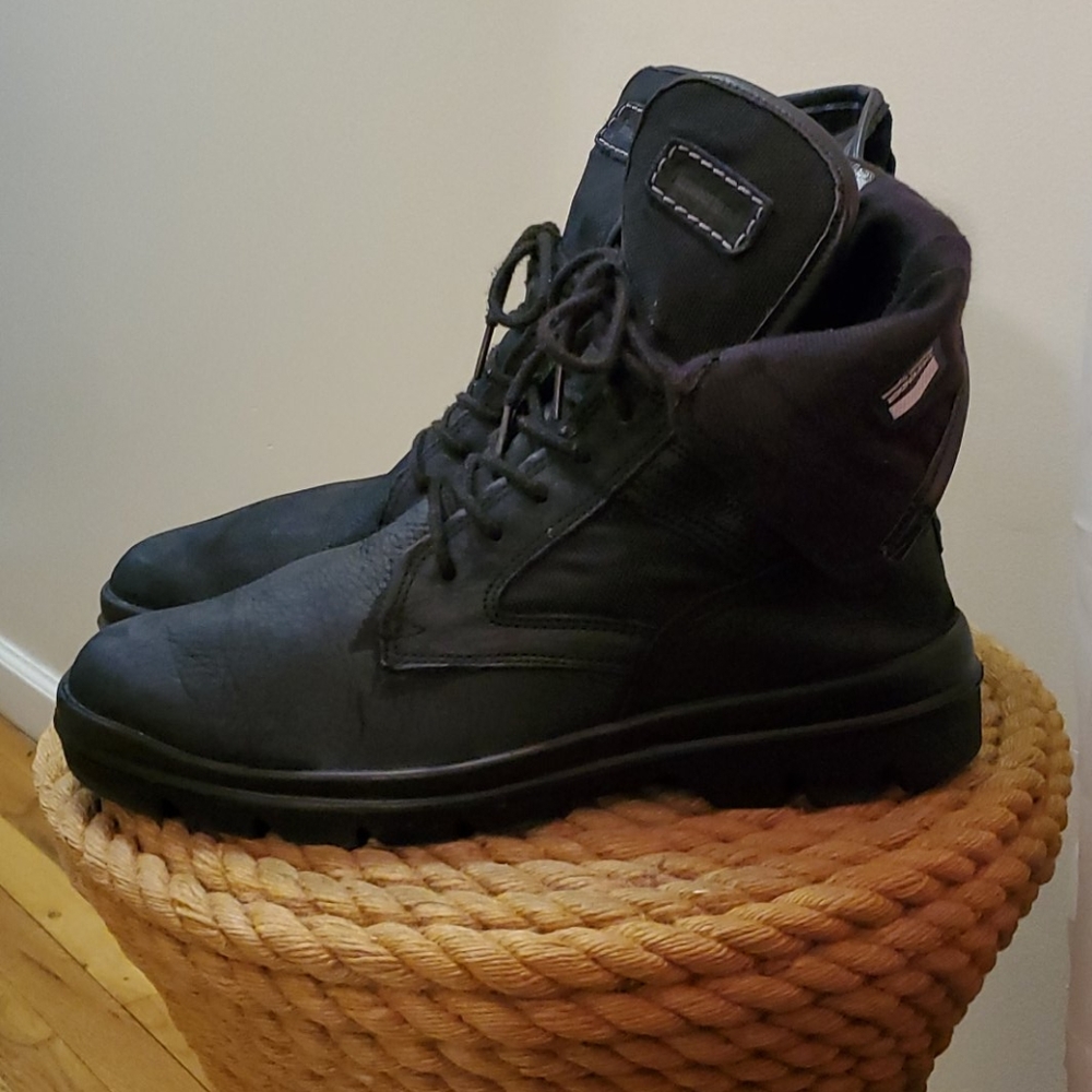 -Timberland  Military boots